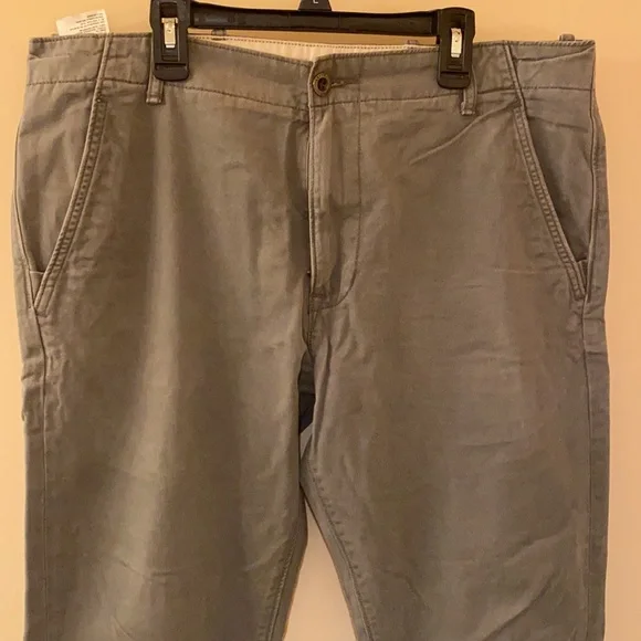 Levi’s Chino Pants - Picture 2 of 6